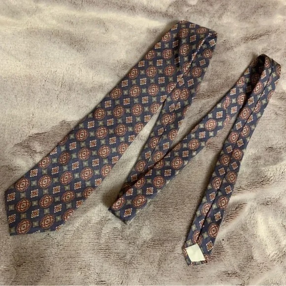 Woodward's Silk Necktie Blue Floral Pattern‎ Business Career Elegant Vintage